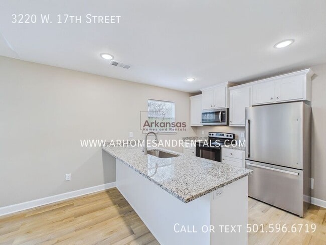 Building Photo - 3220 W 17th St