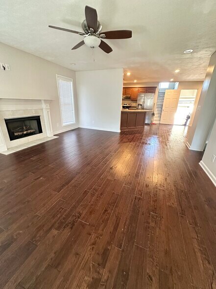 Building Photo - 125 Foxrun