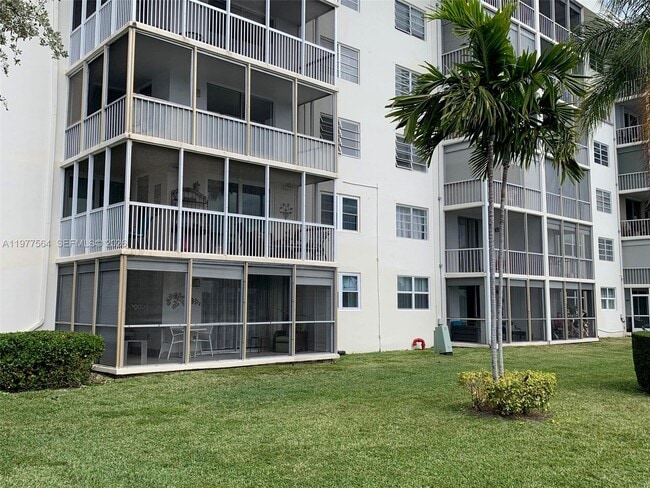 Building Photo - 3010 Marcos Dr