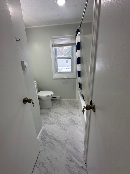 Building Photo - 211 Kent Rd