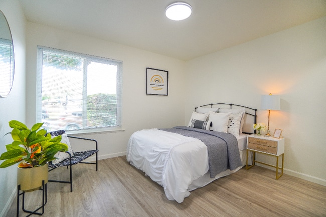 Building Photo - 581 Giuffrida Ave