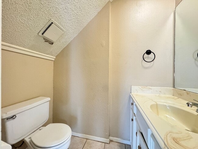 Building Photo - 4217 Aberdeen Dr