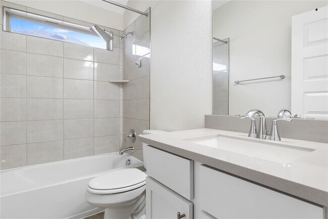 Building Photo - 1105 Malibar Ln