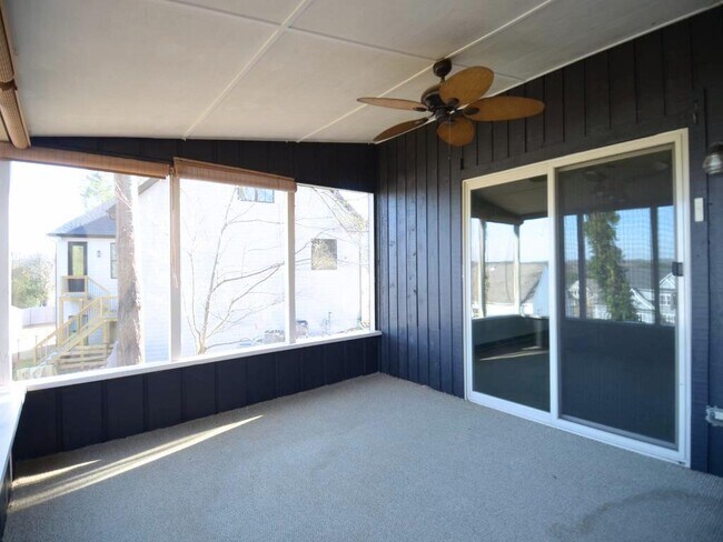 Building Photo - 1179 Justice Dr