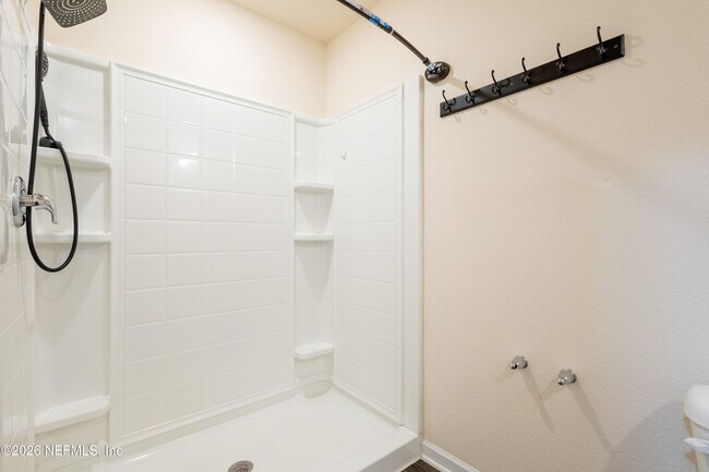 Building Photo - 2446 Oak Stream Dr
