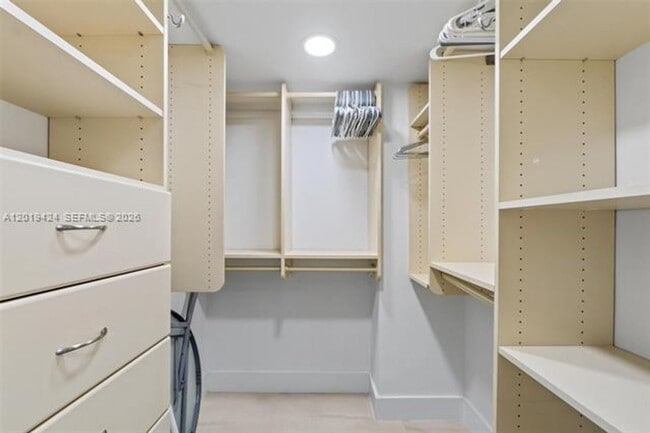 Building Photo - 5700 Collins Ave