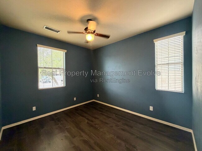 Building Photo - 5640 W Kowalsky Ln