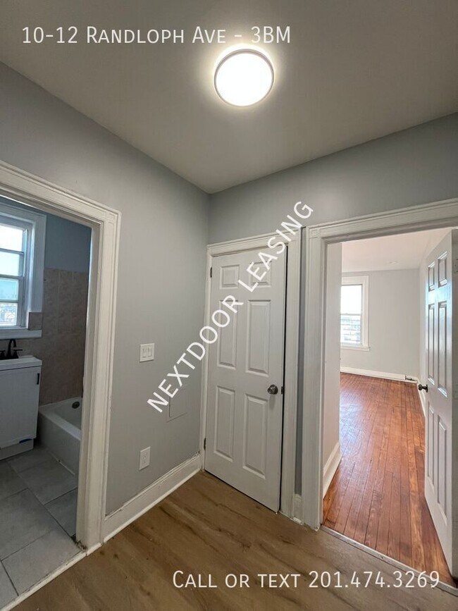 Building Photo - 10-12 Randloph Ave-3BM