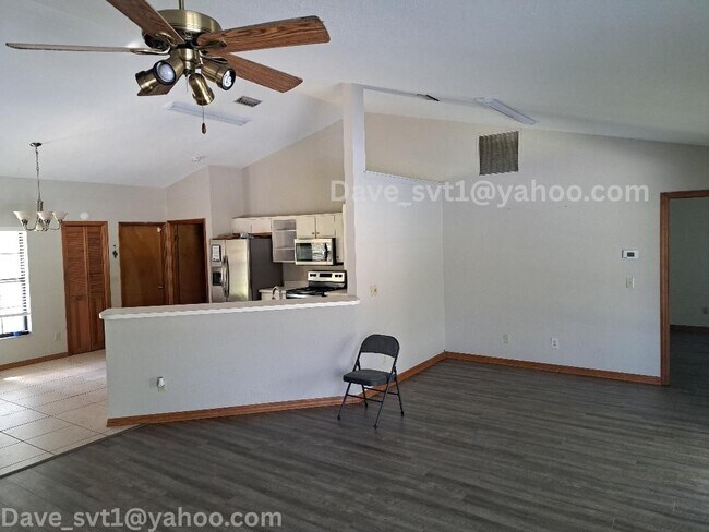 Building Photo - 8055 SW 53rd Ct