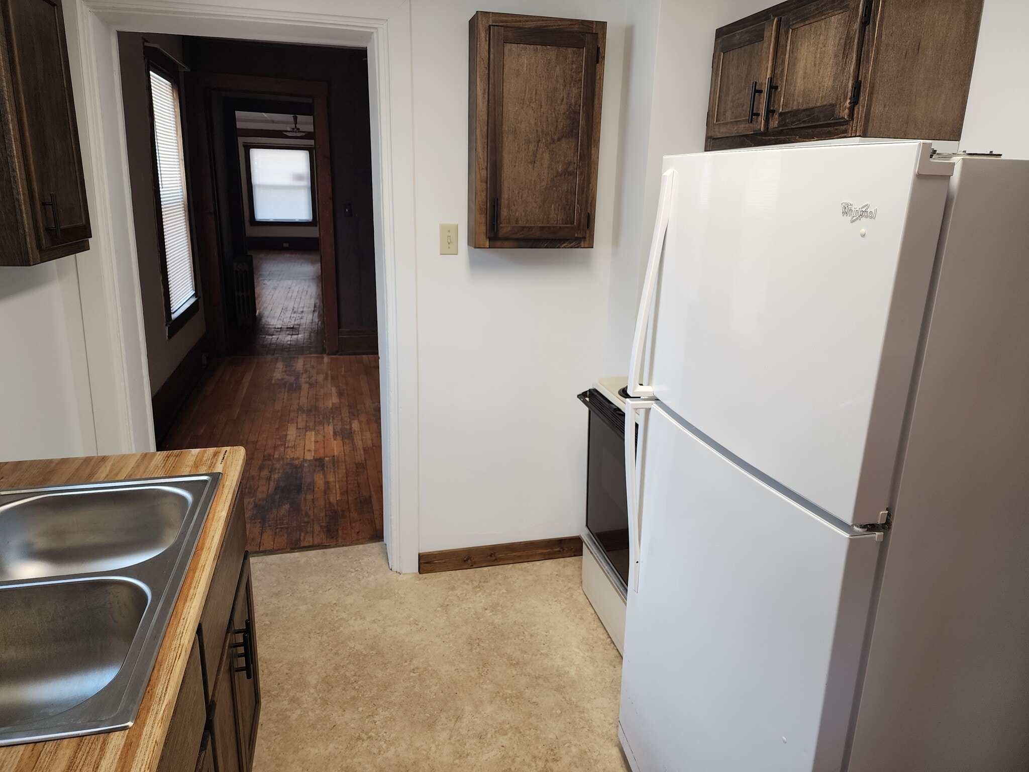 Kitchen - 253 N Spring St