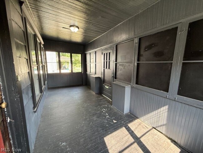 Building Photo - 1504 Preston Ave