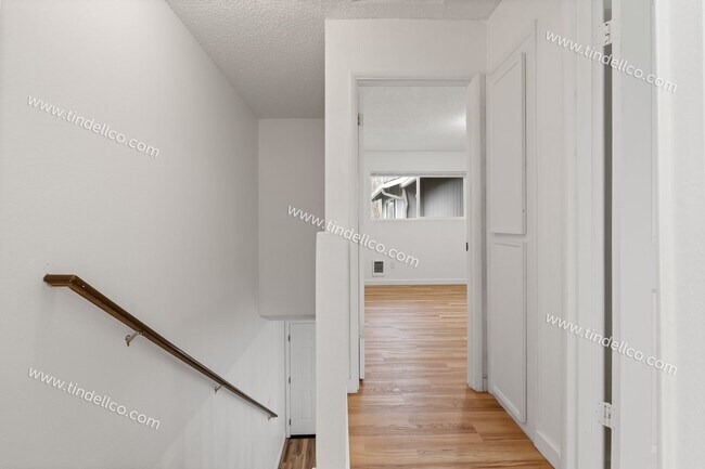 Building Photo - 17324 SW Merlo Rd