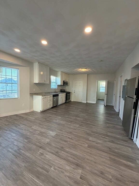 Building Photo - 539-541-541 N Front St