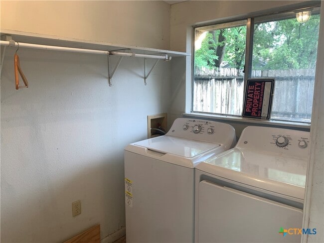 Building Photo - 164 S Union Ave