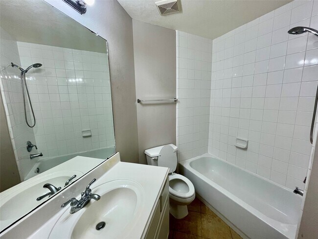 Building Photo - 16507 Shady Canyon Ct