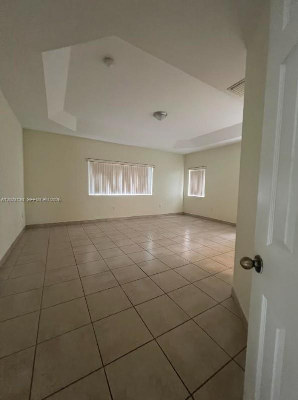 Building Photo - 1423 NE 40th Rd