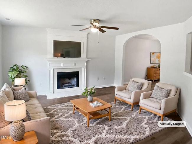 Building Photo - Updated 3BR Home with Garage, Pet Friendly!