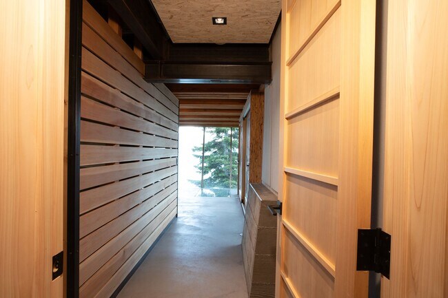 Building Photo - Architectural gem