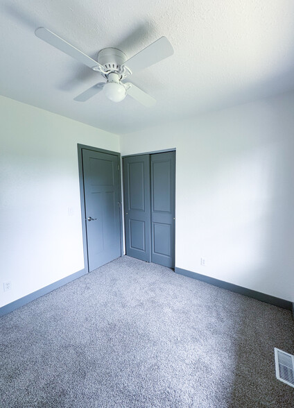 Building Photo - 3321 Saratoga Dr