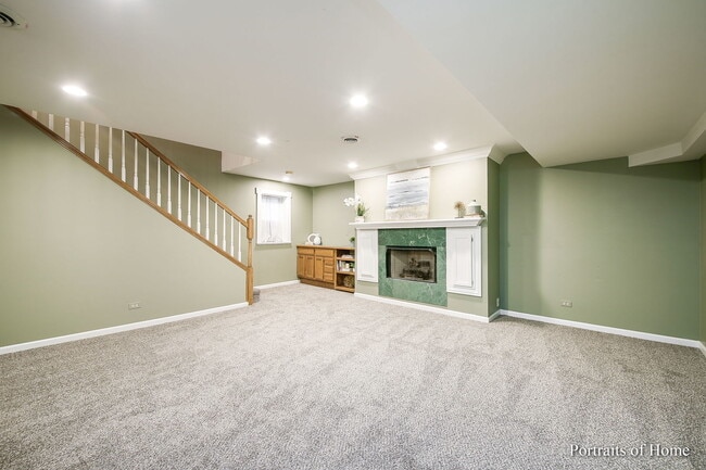 Building Photo - 325 N Loomis St