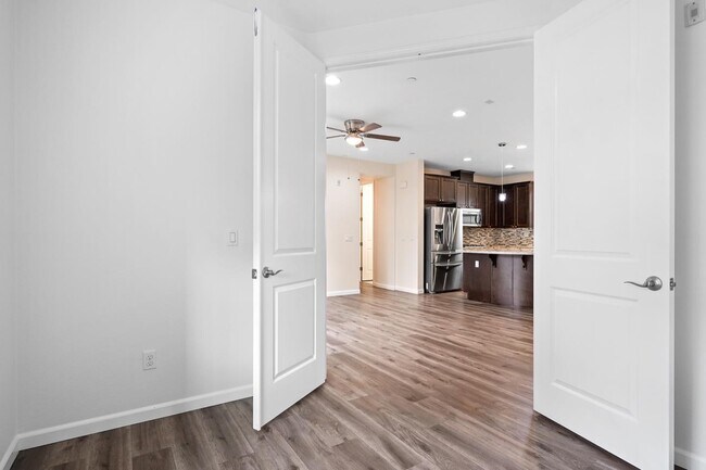 Building Photo - 643 Turnbuckle Dr