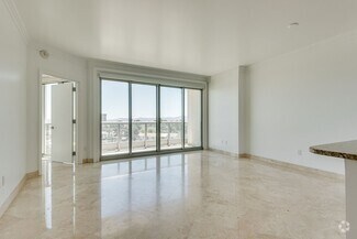Building Photo - Turnberry Towers East Unit 505