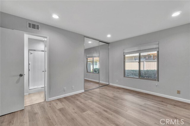 Building Photo - 2335 Dahlia Dr
