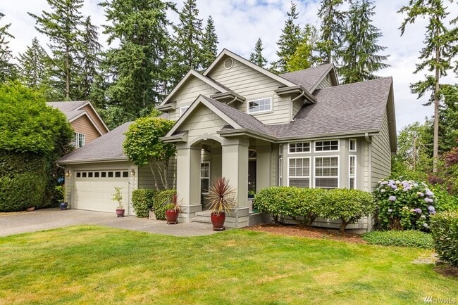 Primary Photo - Everett Single Family house 3 bd 2.5 bath ...
