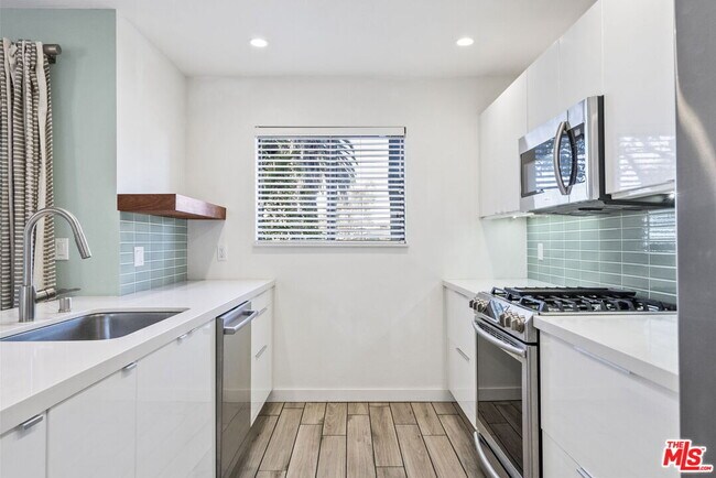 Building Photo - 1802 20th St