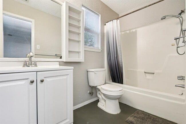 Building Photo - 8400 Sequoia Dr