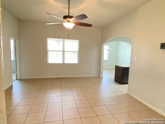 Building Photo - 7810 Creekshore Cove