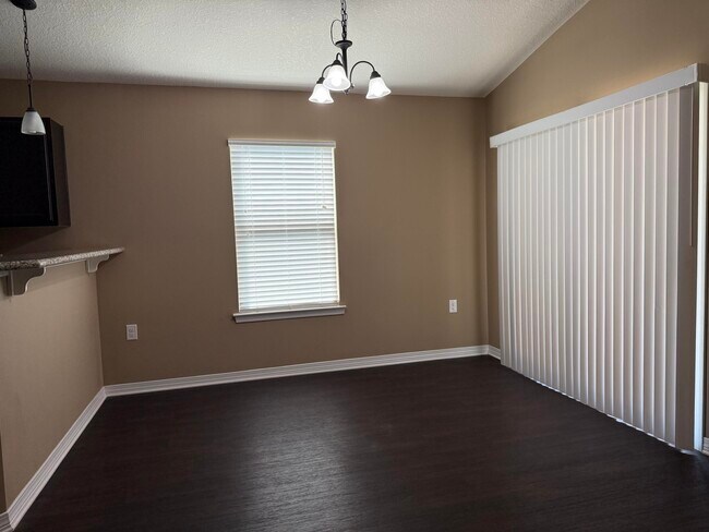 Building Photo - 233 Croft Cir