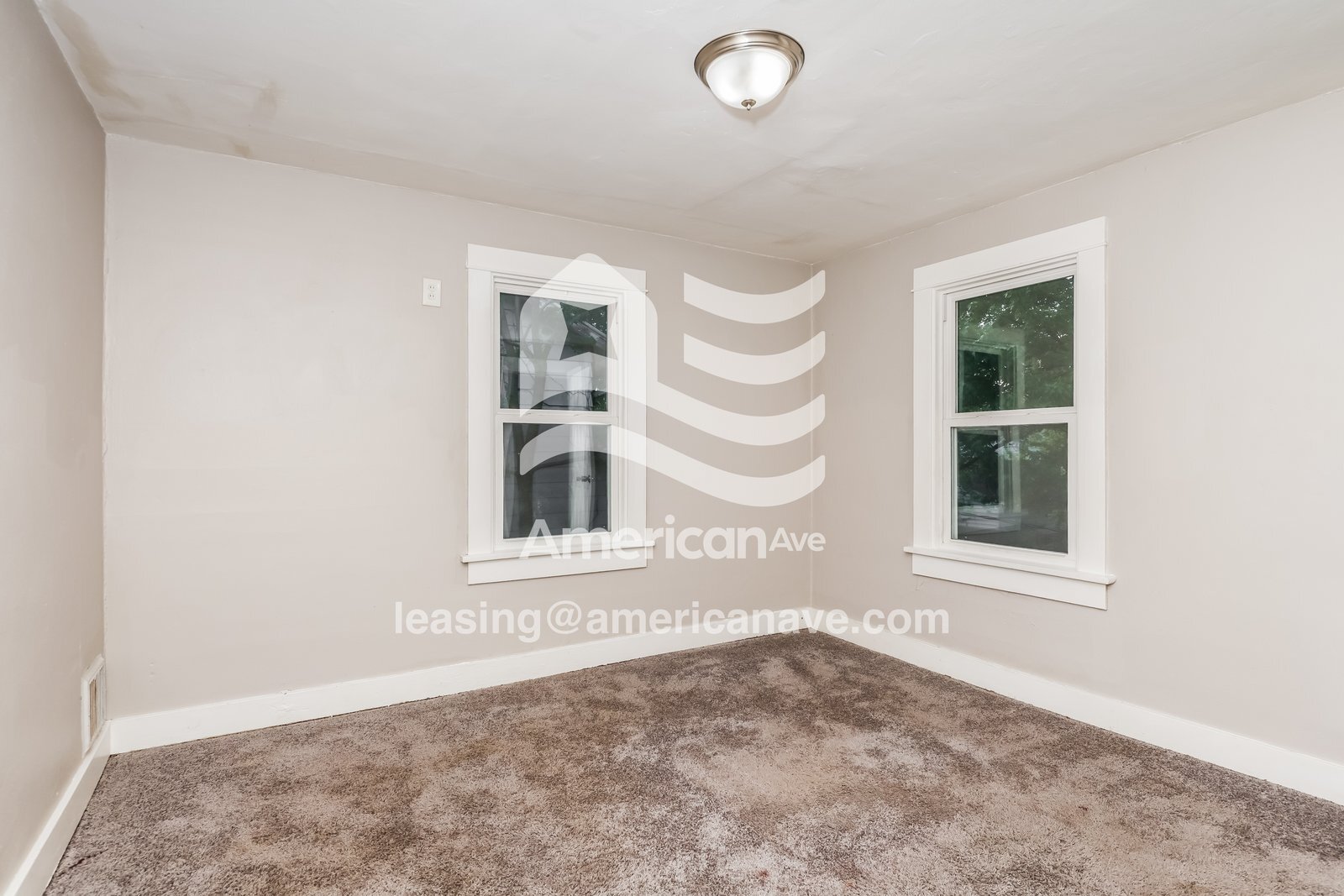 Building Photo - 329 Pointview Ave