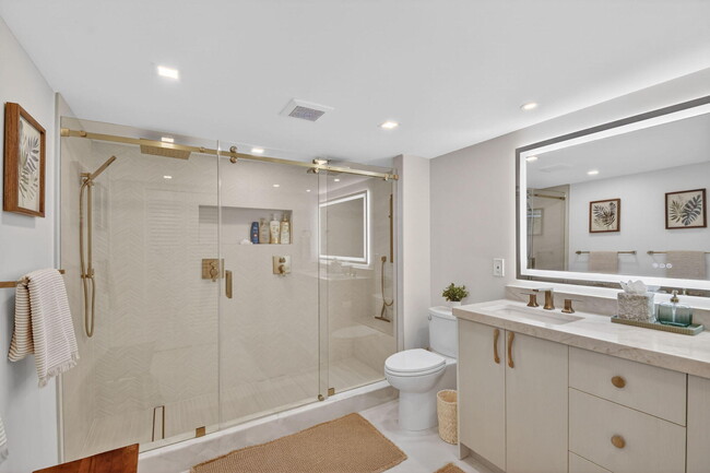 Building Photo - 3546 S Ocean Blvd