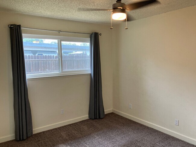 Building Photo - 1112 Patty Way