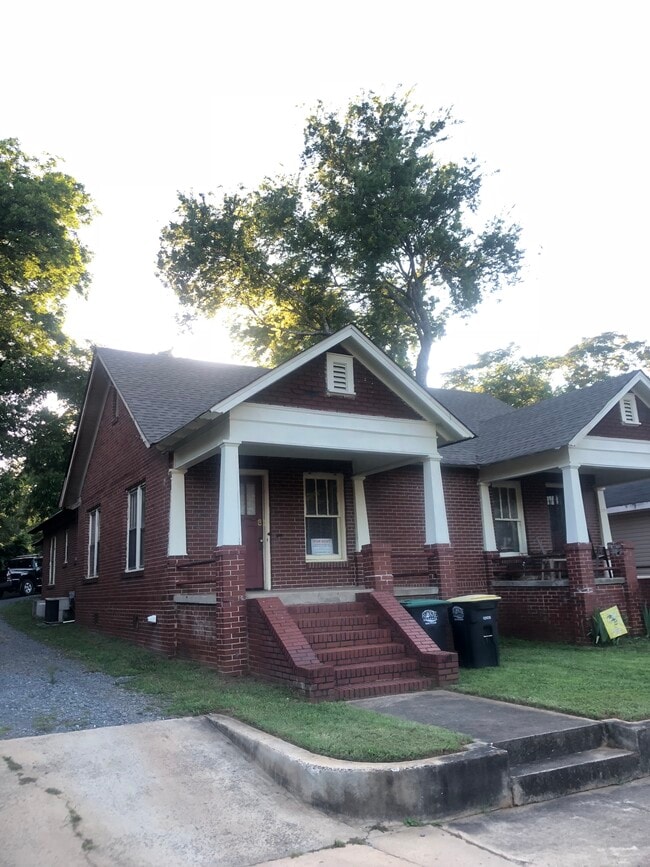 Building Photo - 812 Darlington Way Southwest