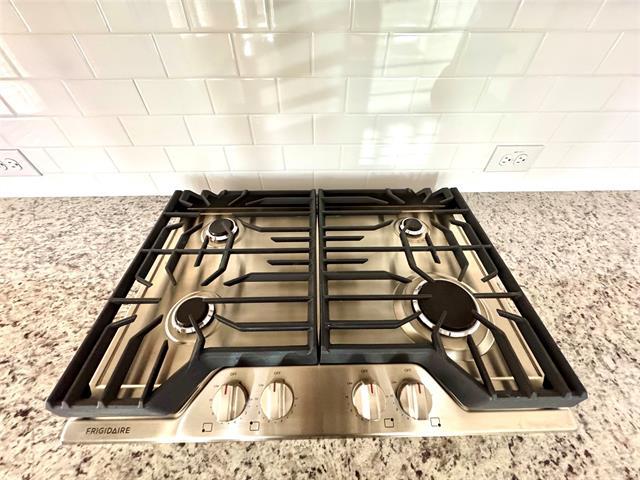 Building Photo - 809 Meadowcrest Dr