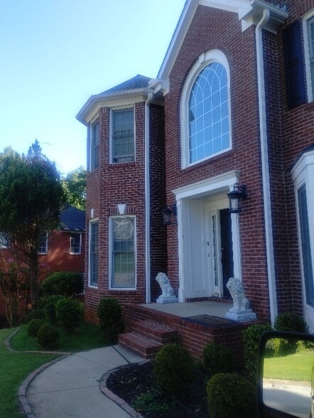 Building Photo - 6386 Greenock Dr