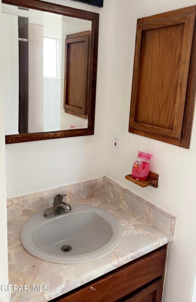 Building Photo - 11516 Jim Ferriell Dr
