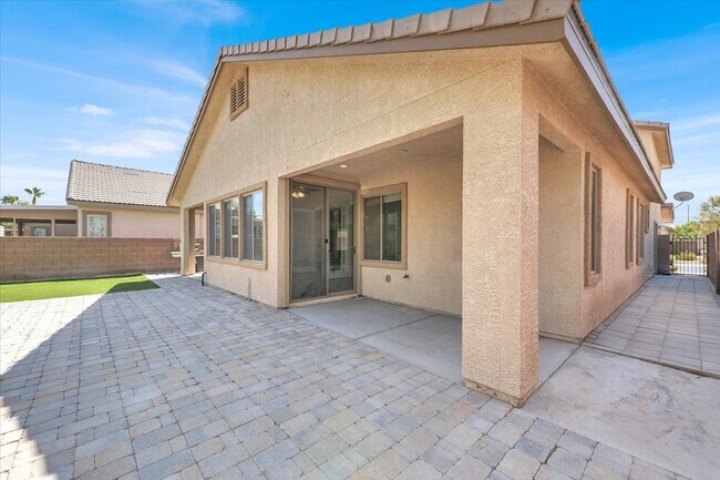Building Photo - 3836 Bowers Hollow Ave