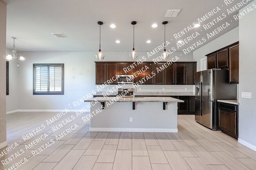 Building Photo - 8544 W Midway Ave