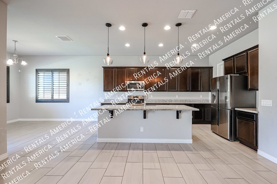 Building Photo - 8544 W Midway Ave