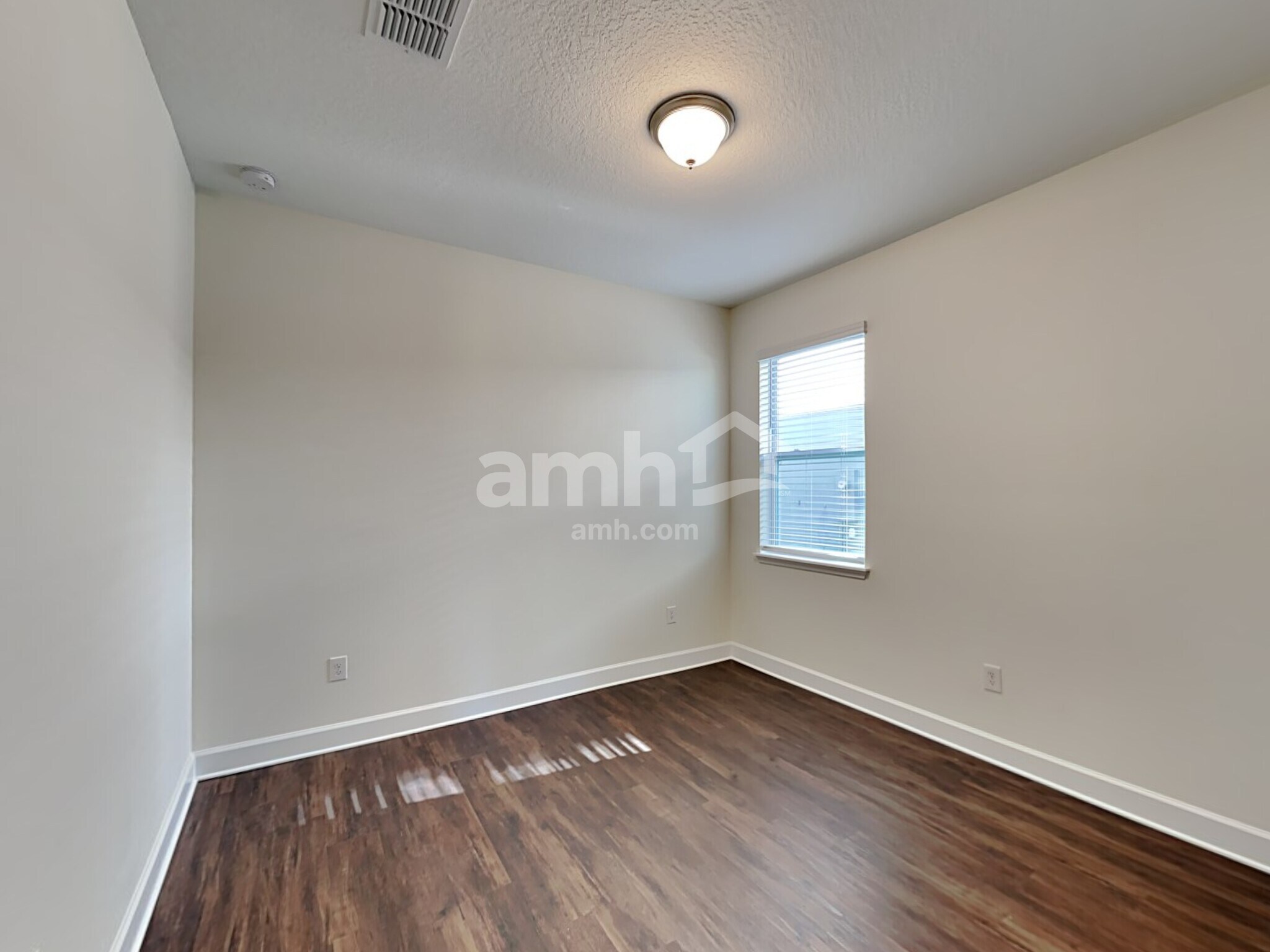 Building Photo - 2214 Saffron Walden Dr