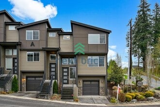 Building Photo - Spacious 3-Bed Townhouse Retreat in Bothell – 1928 Sq Ft of Comfortable Living!