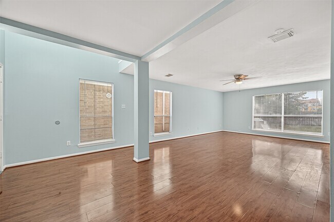 Building Photo - 6710 Bellaire Gardens Dr