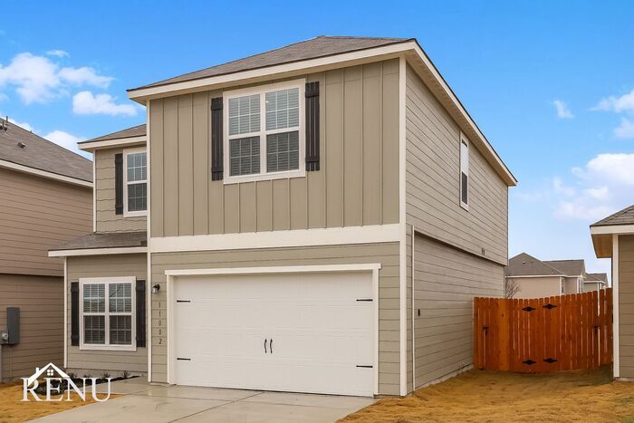 Building Photo - 11002 Chatham Ct