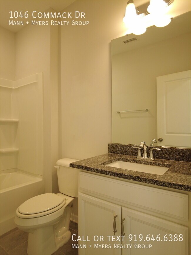 Building Photo - 1046 Commack Dr