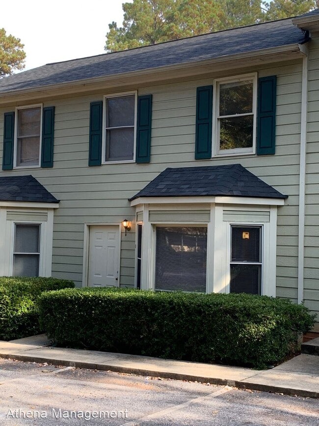 Building Photo - 2 br, 2.5 bath House - 125 Dennis Drive Un...