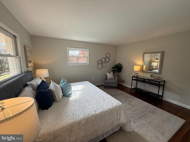 Building Photo - 1101 Dead Run Dr