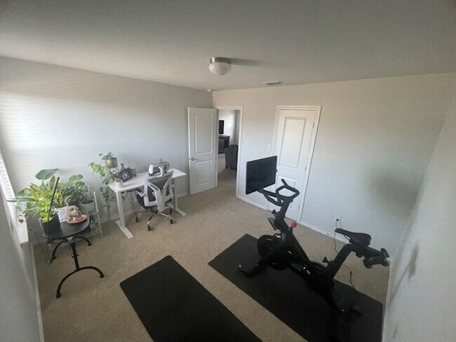 Building Photo - Charming 3-Bed, 2.5-Bath Home for Lease in...